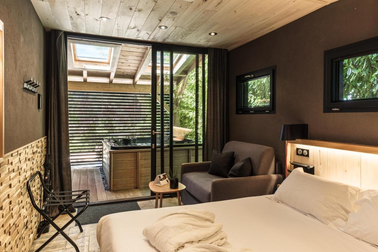 Le Domaine Des Pres Verts Suites & Chambres Avec Jacuzzi Privatif Jouey Exteriér fotografie