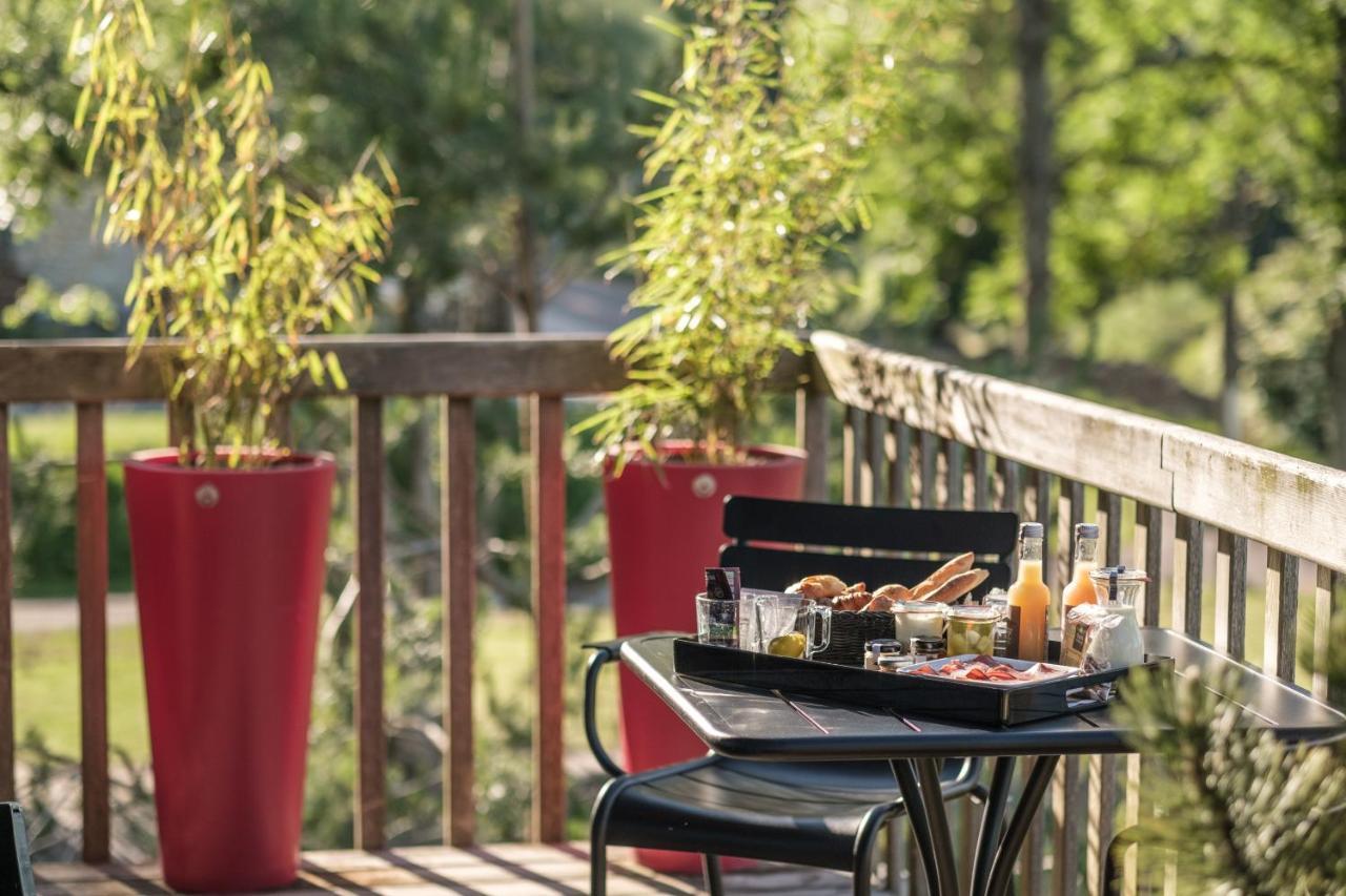 Le Domaine Des Pres Verts Suites & Chambres Avec Jacuzzi Privatif Jouey Exteriér fotografie