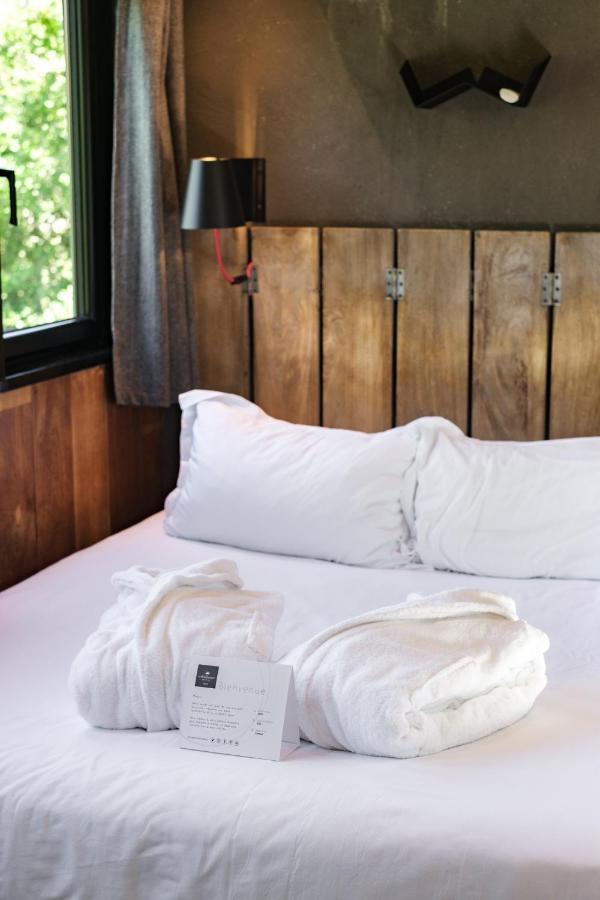 Le Domaine Des Pres Verts Suites & Chambres Avec Jacuzzi Privatif Jouey Exteriér fotografie