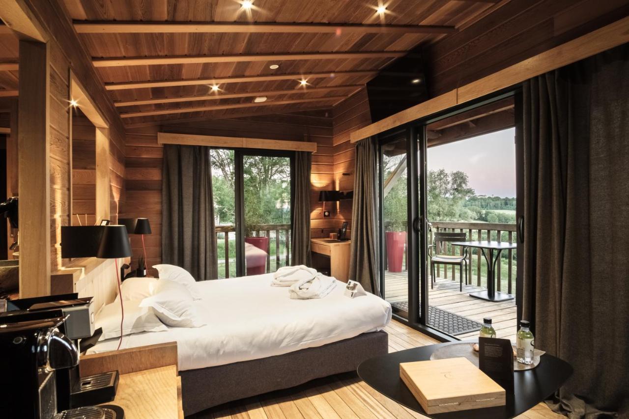 Le Domaine Des Pres Verts Suites & Chambres Avec Jacuzzi Privatif Jouey Exteriér fotografie