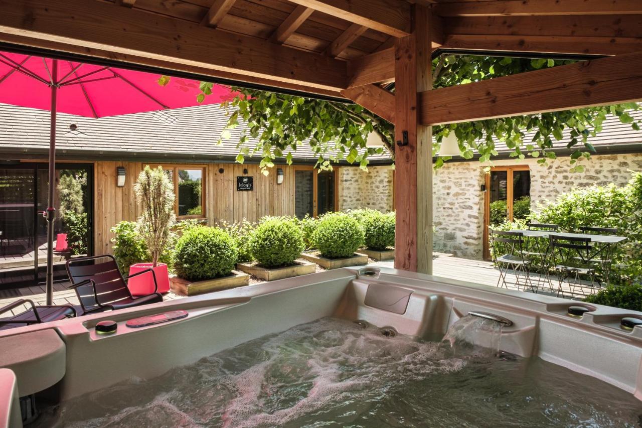 Le Domaine Des Pres Verts Suites & Chambres Avec Jacuzzi Privatif Jouey Exteriér fotografie