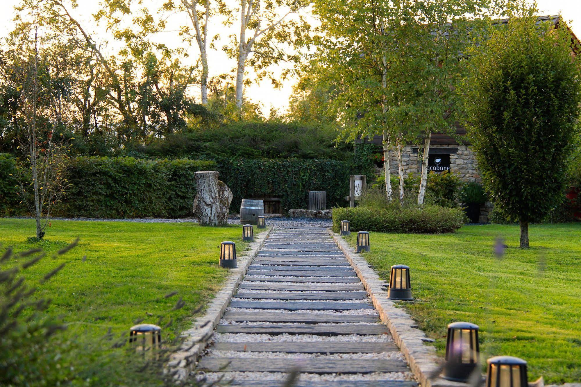 Le Domaine Des Pres Verts Suites & Chambres Avec Jacuzzi Privatif Jouey Exteriér fotografie